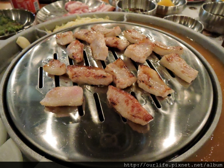 台中北區.口感很亮眼的韓式烤豬肉@姜虎東678白丁燒肉