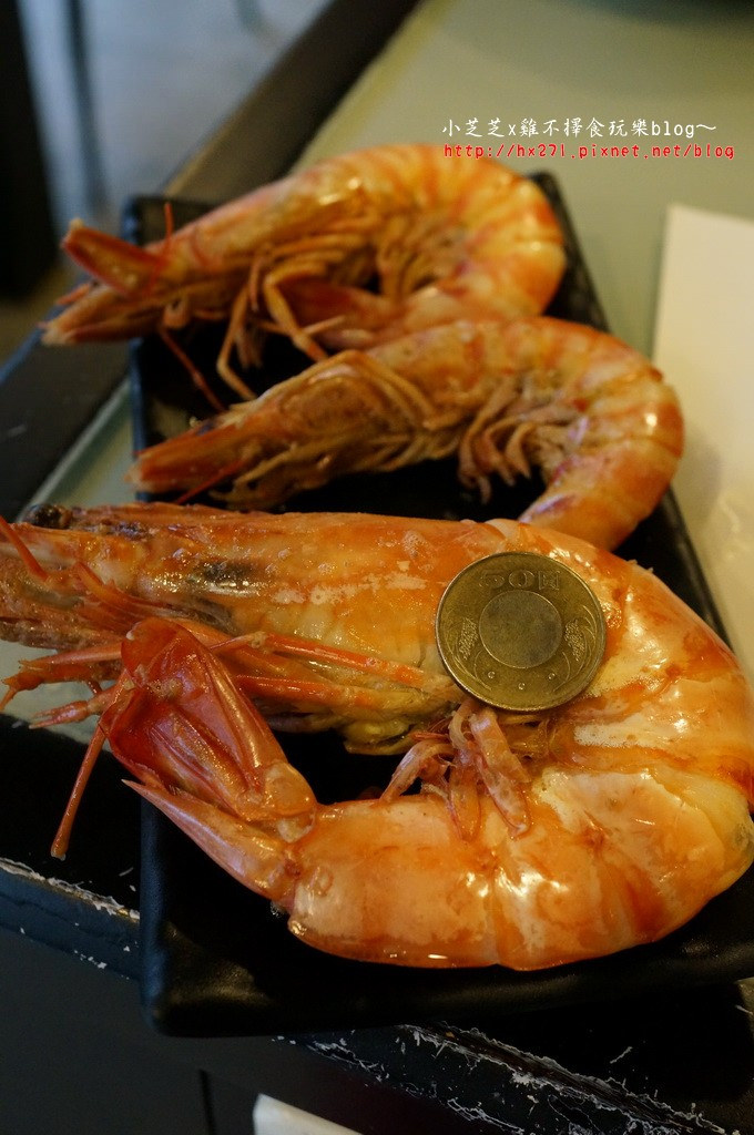 【台北美食】三重火鍋推薦 手掌大海鮮霸王虎蝦 起司牛奶鍋 品味日式涮涮鍋 手作蝦漿、芋頭丸子、土雞肉推薦 捷運三重國小站