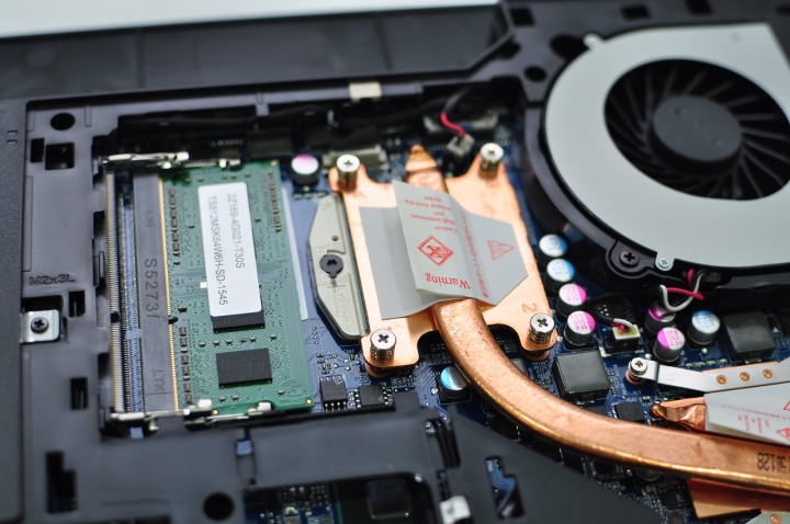 GIGABYTE Q2556N V3工作娛樂機開箱分享
