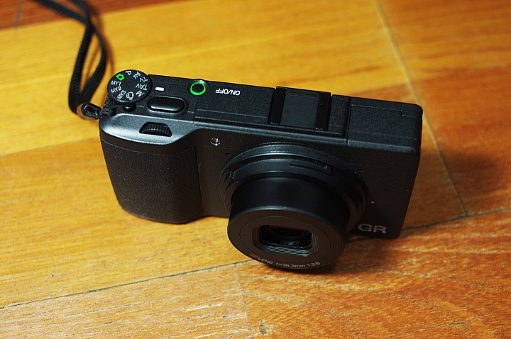 新一代的街拍名機 Ricoh GR II ~ 開箱和簡易評測