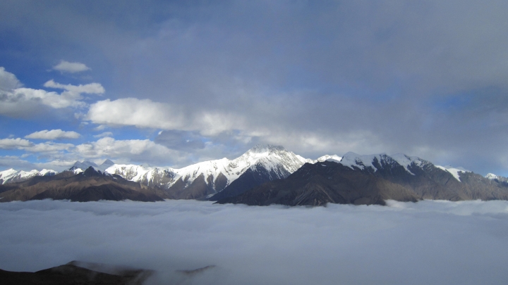 貢嘎雪山徒步