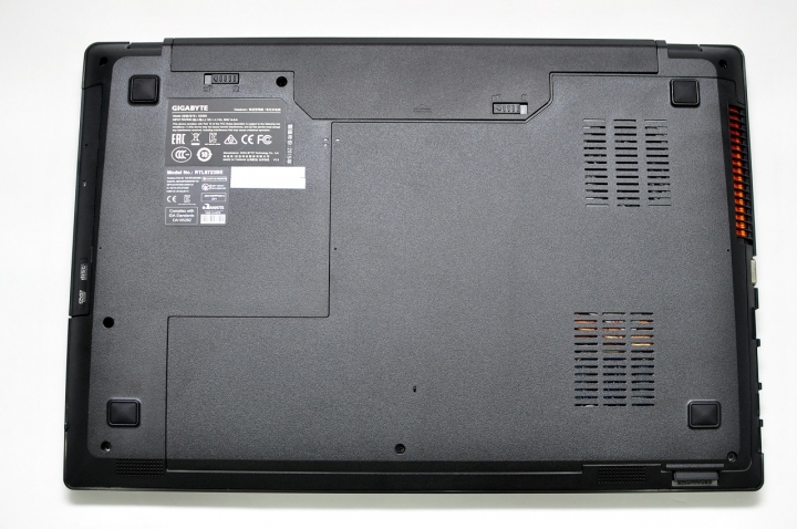 GIGABYTE Q2556N V3工作娛樂機開箱分享