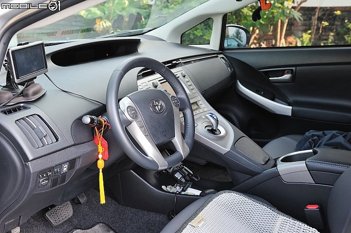 2015 Prius E末班車開箱分享
