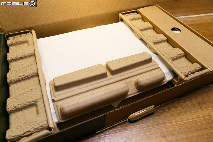 Acer Aspire V 13 輕薄之外更顯時尚