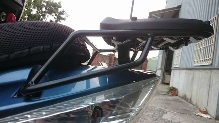 KYMCO V2-125+ 加裝33公升行李箱