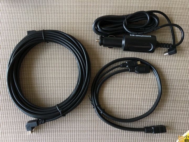 開箱:Mio 688D 雙鏡頭行車紀錄器開箱