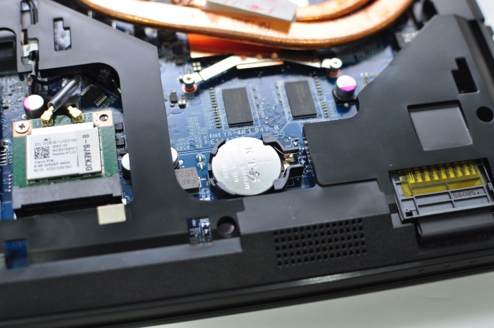 GIGABYTE Q2556N V3工作娛樂機開箱分享
