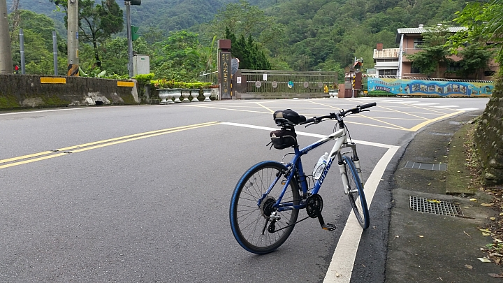 單車騎陡坡瘦的特別快我要挑戰這位大大的陡坡排行榜