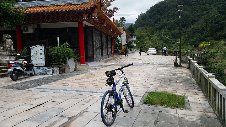 單車騎陡坡瘦的特別快我要挑戰這位大大的陡坡排行榜