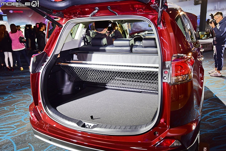 【採訪】Hybrid車型入列 安全配備補齊 Toyota小改款RAV4上市發表會