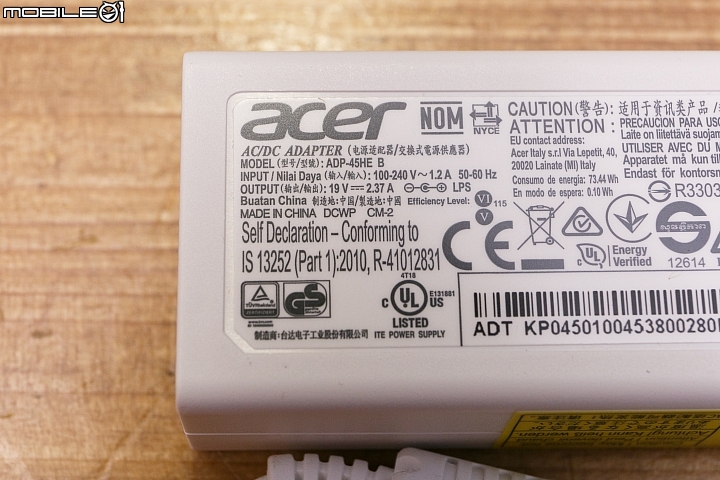 Acer Aspire V 13 輕薄之外更顯時尚