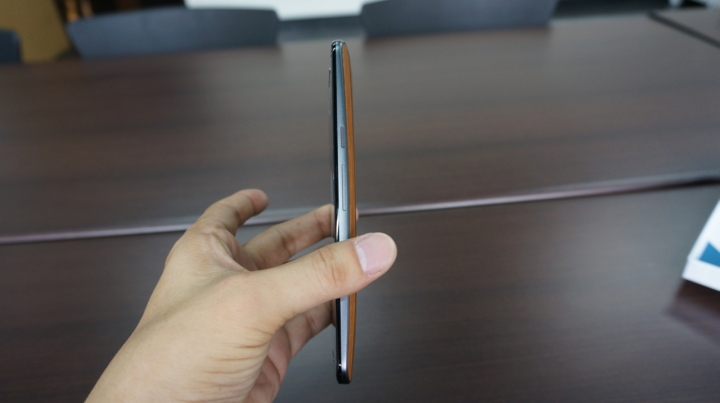 客製化 moto x style 核桃木背蓋開箱 (圖多)