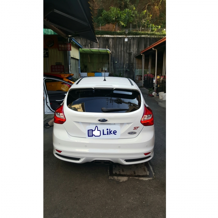 簡易開箱文---Focus ST