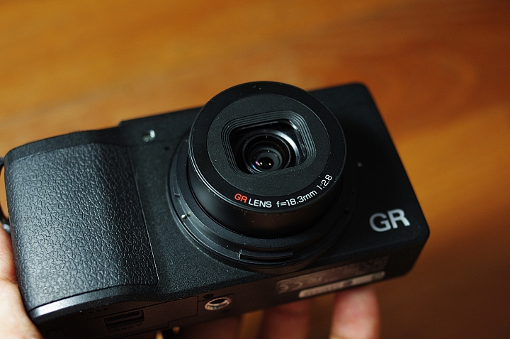 新一代的街拍名機 Ricoh GR II ~ 開箱和簡易評測