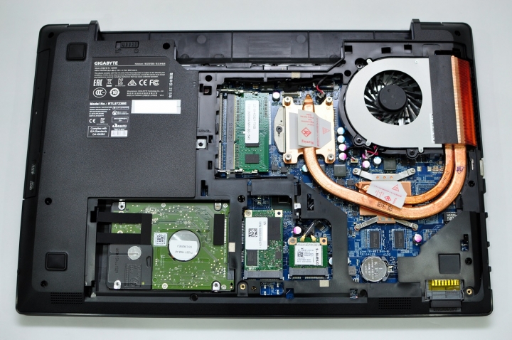 GIGABYTE Q2556N V3工作娛樂機開箱分享