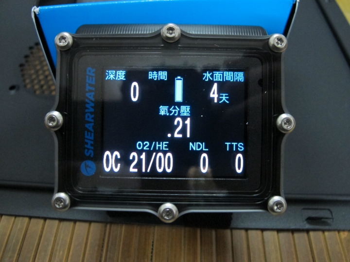 SHEARWATER RESEARCH PETREL 2-SA DIVE COMPUTER電腦錶開箱文