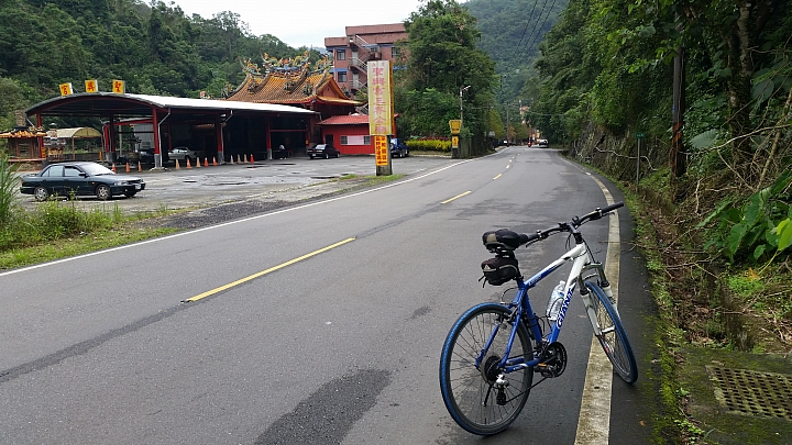 單車騎陡坡瘦的特別快我要挑戰這位大大的陡坡排行榜