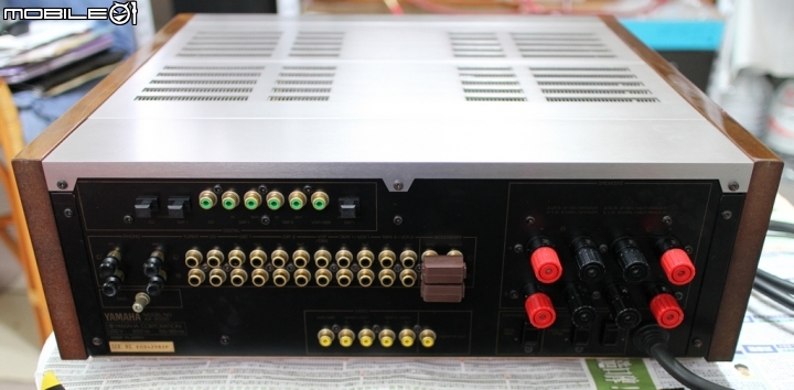 入手YAMAHA AX-2000 綜合擴大機(二樓新增先峰PD5000 CD機)