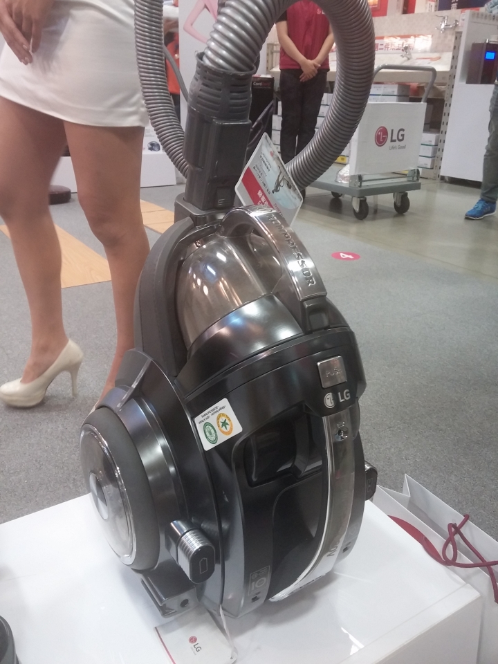 LG CordZero無線吸塵器--士林特力屋體驗