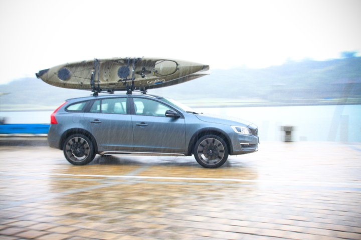 解放自我,我開V60 Cross Country,我在新北雙溪