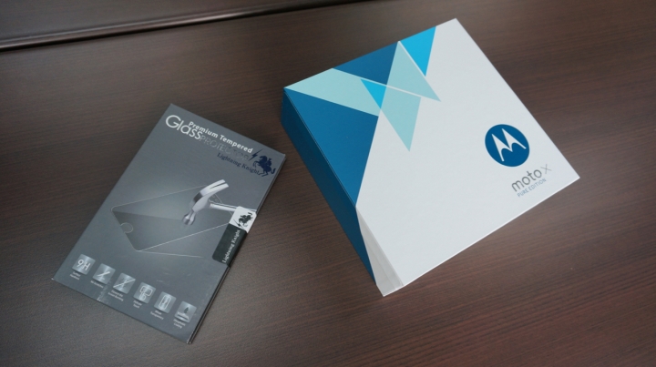 客製化 moto x style 核桃木背蓋開箱 (圖多)