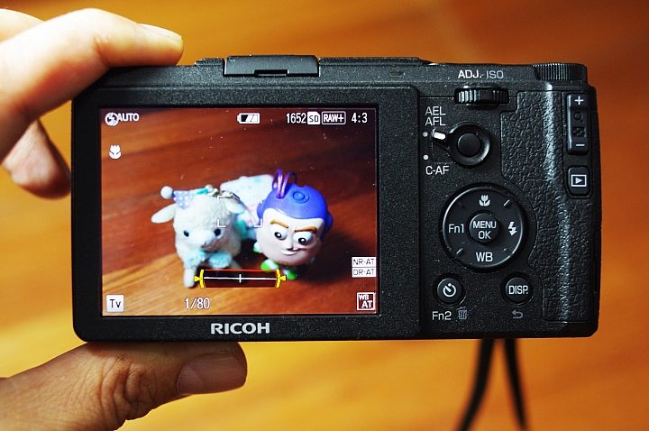 新一代的街拍名機 Ricoh GR II ~ 開箱和簡易評測