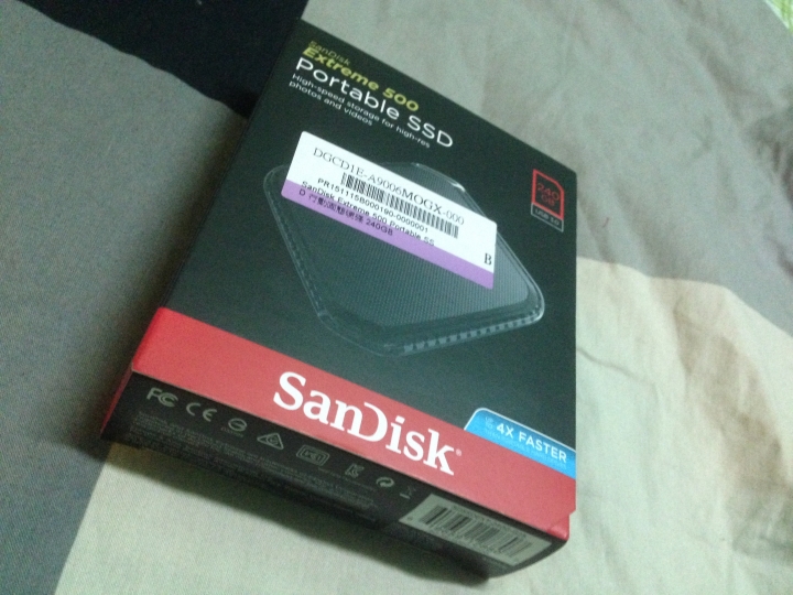 【簡陋開箱】SanDisk Extreme500 / 240GB 外接SSD
