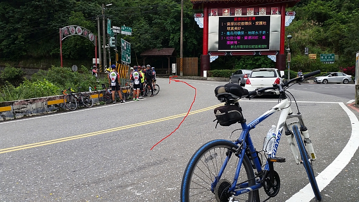單車騎陡坡瘦的特別快我要挑戰這位大大的陡坡排行榜