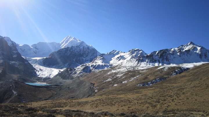 貢嘎雪山徒步