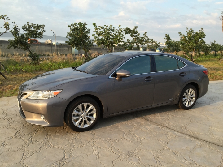 2015末代ES300h開箱文_補上外拍與行駛兩個月心得