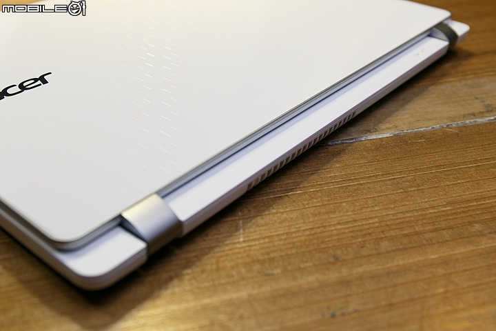 Acer Aspire V 13 輕薄之外更顯時尚