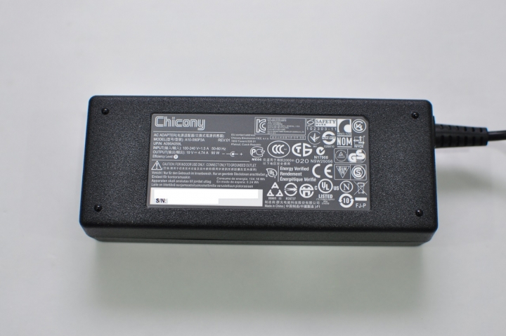 GIGABYTE Q2556N V3工作娛樂機開箱分享