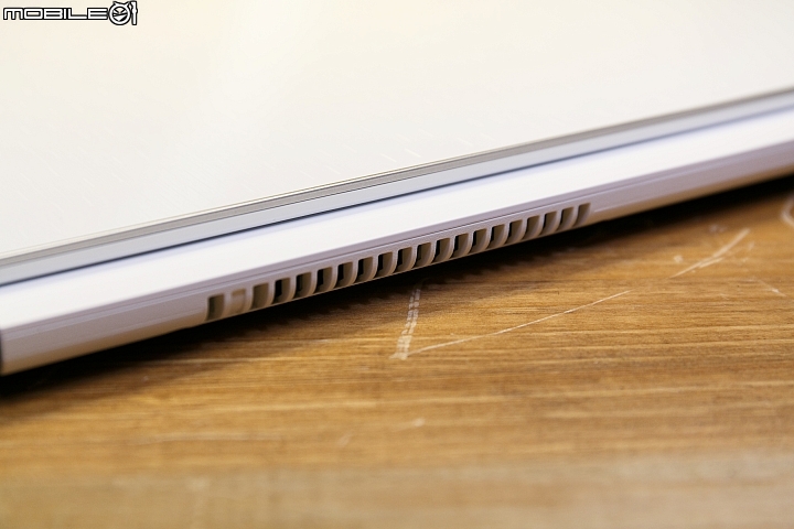 Acer Aspire V 13 輕薄之外更顯時尚