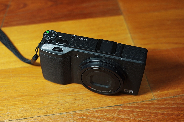 新一代的街拍名機 Ricoh GR II ~ 開箱和簡易評測