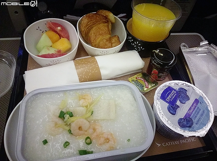 國泰航空 CX881 洛杉磯-香港 特選經濟艙搭乘體驗