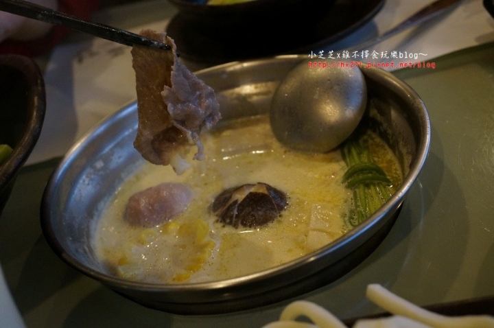 【台北美食】三重火鍋推薦 手掌大海鮮霸王虎蝦 起司牛奶鍋 品味日式涮涮鍋 手作蝦漿、芋頭丸子、土雞肉推薦 捷運三重國小站
