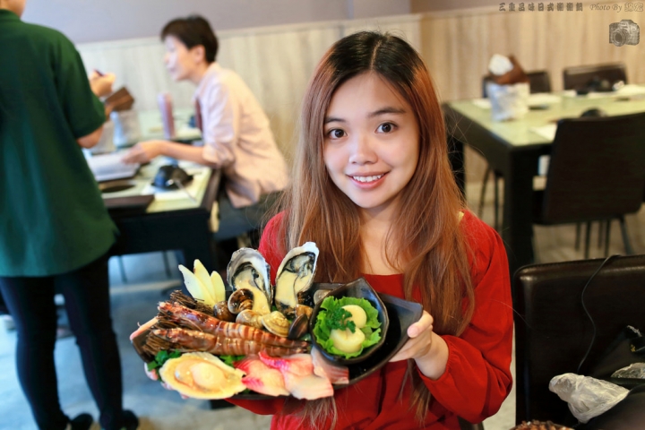 【台北美食】三重火鍋推薦 手掌大海鮮霸王虎蝦 起司牛奶鍋 品味日式涮涮鍋 手作蝦漿、芋頭丸子、土雞肉推薦 捷運三重國小站
