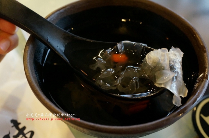 【台北美食】三重火鍋推薦 手掌大海鮮霸王虎蝦 起司牛奶鍋 品味日式涮涮鍋 手作蝦漿、芋頭丸子、土雞肉推薦 捷運三重國小站