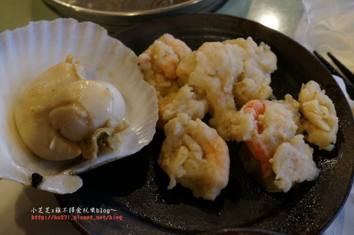 【台北美食】三重火鍋推薦 手掌大海鮮霸王虎蝦 起司牛奶鍋 品味日式涮涮鍋 手作蝦漿、芋頭丸子、土雞肉推薦 捷運三重國小站