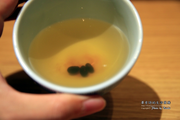 【食記】新鮮不油膩,完美組合的天丼 ─ 金子半之助