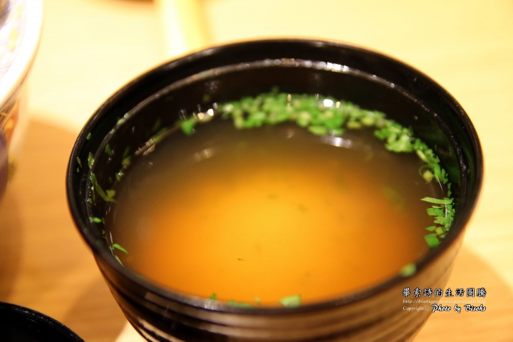 【食記】新鮮不油膩,完美組合的天丼 ─ 金子半之助