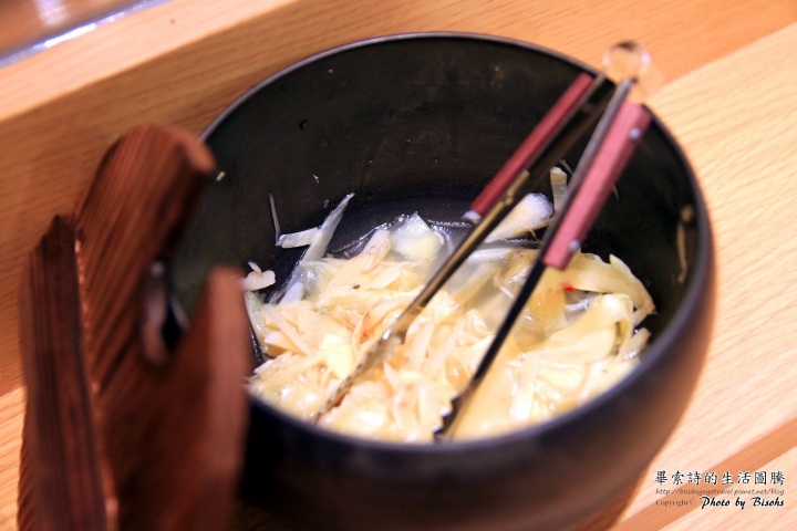 【食記】新鮮不油膩,完美組合的天丼 ─ 金子半之助