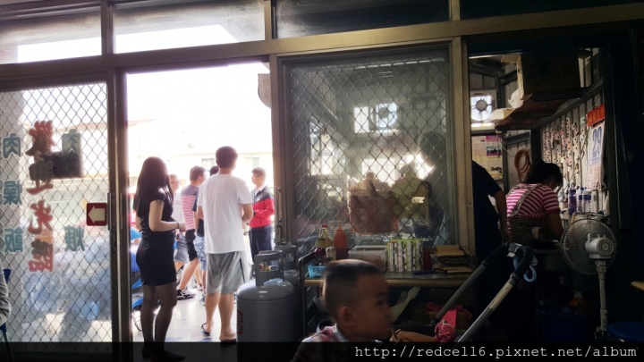 俗夠大碗的台東在地好味道~高工肉燥飯