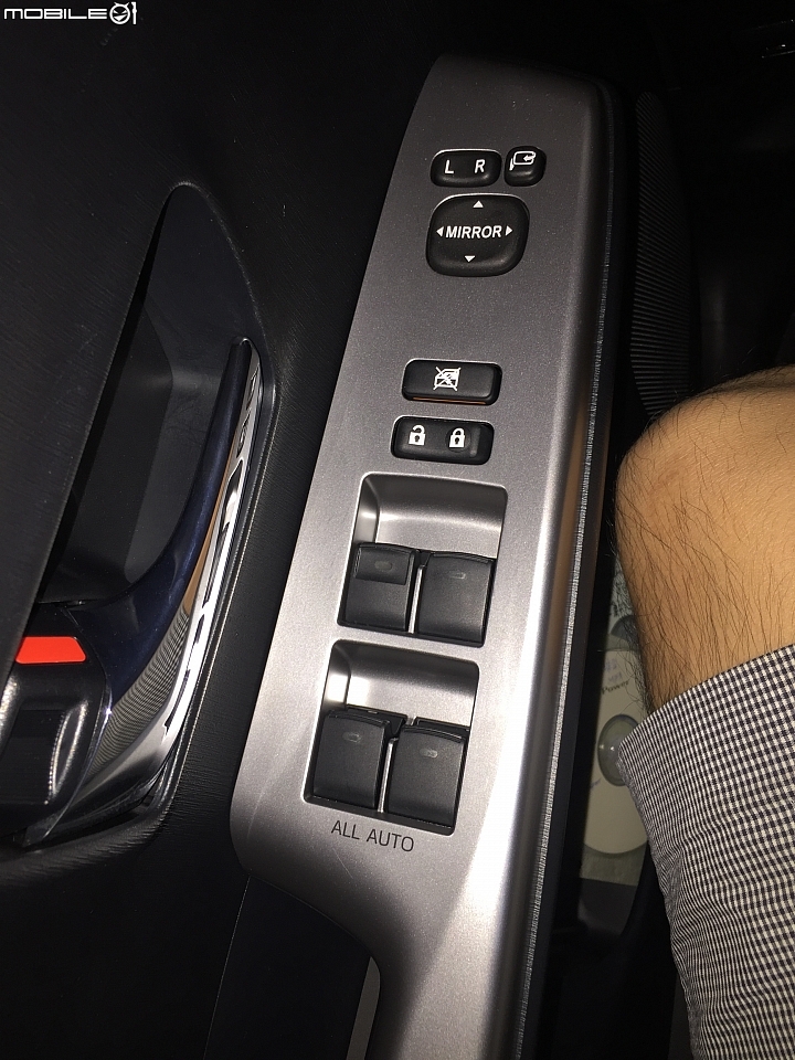 Prius α 省油 空間 便利 超級深度開箱文