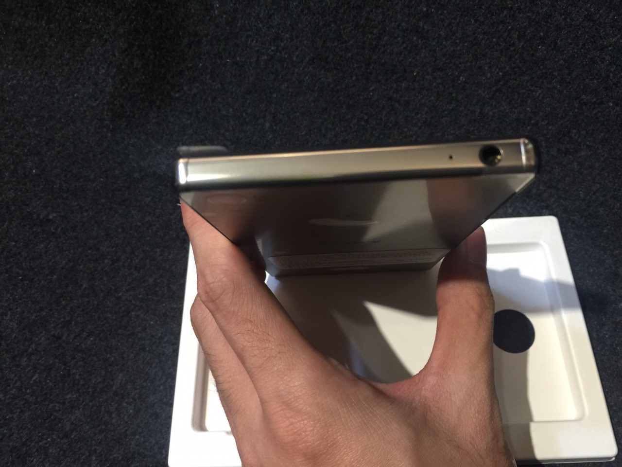 當阿醜遇到鏡面背蓋之4K Sony Xperia Z5P 開箱