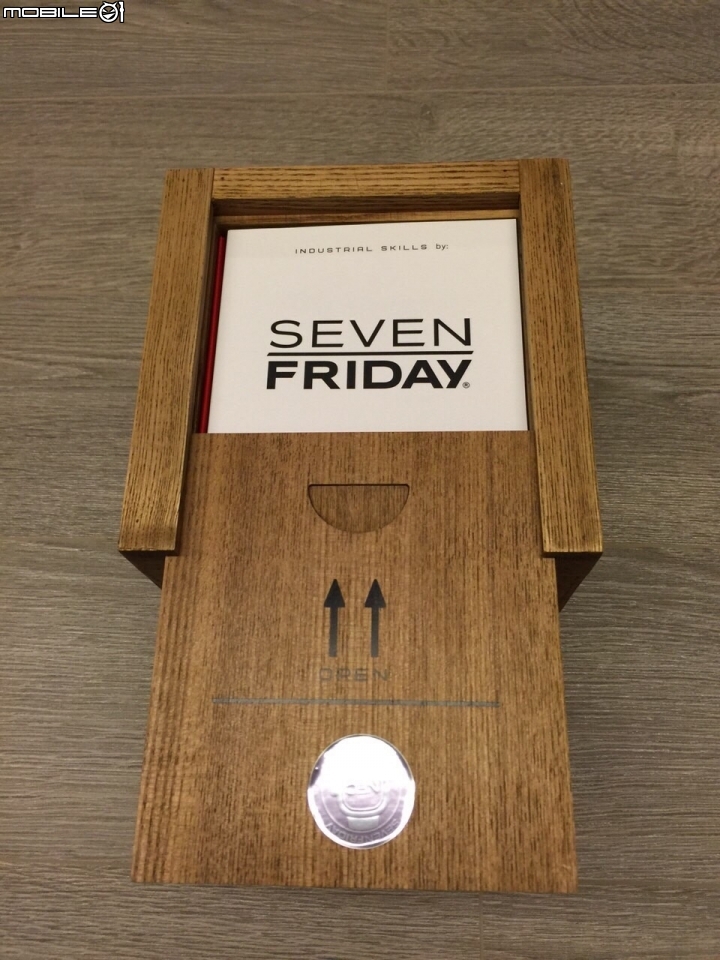 就這樣了吧,SEVENFRIDAY-1 !!!