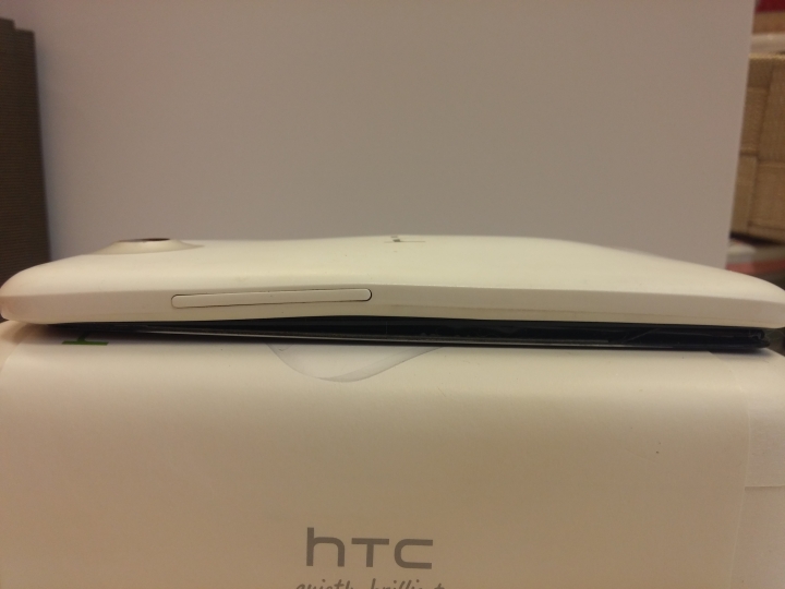 (12/30更新)hTC史上會自爆最厚旗艦機!!!原廠拒修提供加天價換機!!!