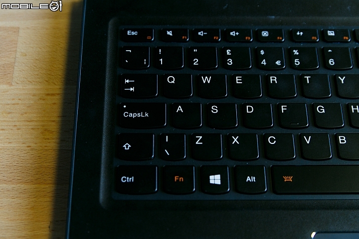 承襲經典進階效能 Lenovo Yoga 900