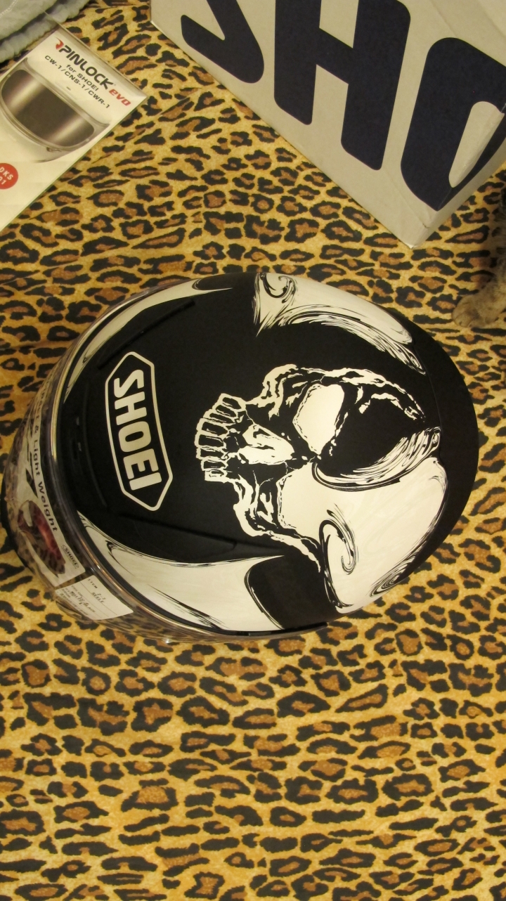 {開箱} SHOEI Z-7 SEELE 死神 人生第一頂進口帽
