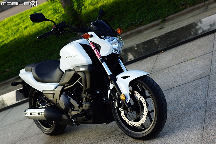 雙離合器高科技輕度巡航 Honda CTX700N DCT